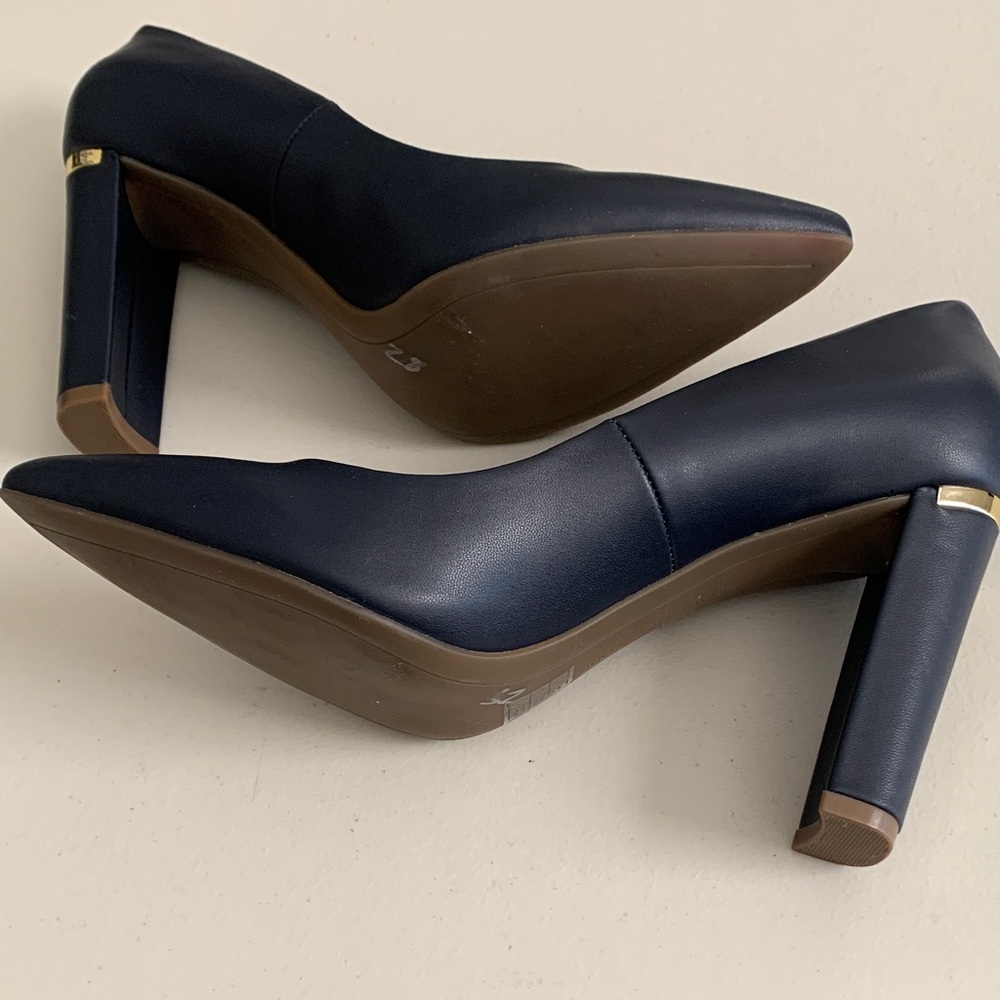 Marc New York Navy Pointed-Toe Heels with Gold Accent - Picture 5 of 7